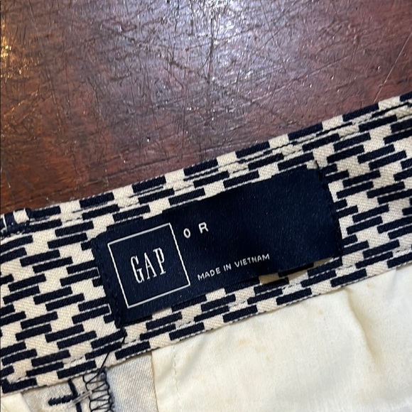 🌻3/$15🌻 GAP pants - Picture 2 of 8
